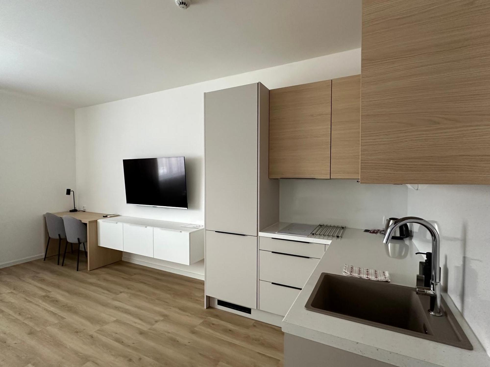 Hotel Kapitol モスト エクステリア 写真