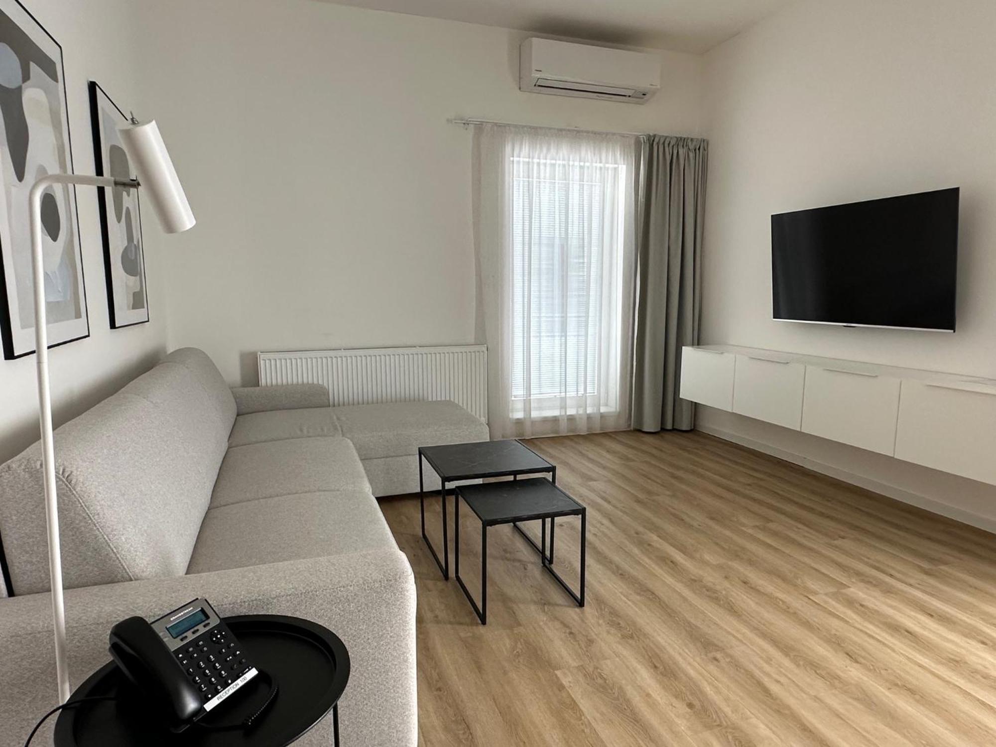 Hotel Kapitol モスト エクステリア 写真