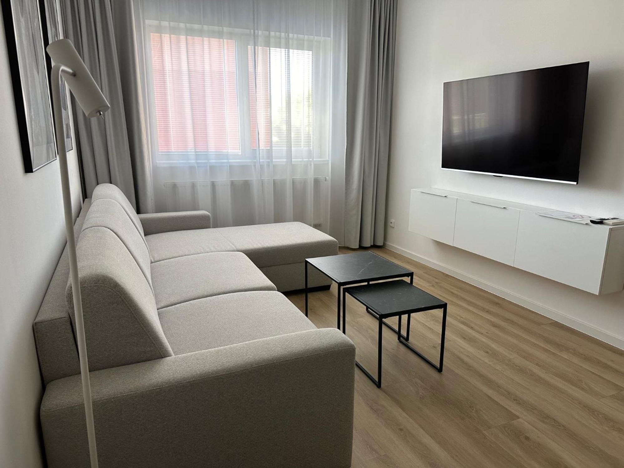 Hotel Kapitol モスト エクステリア 写真